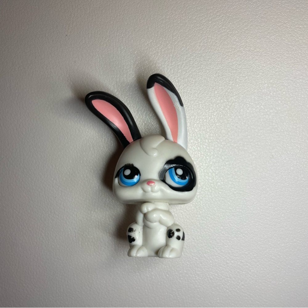Littlest Pet Shop Rabbit - Picture 1 of 4
